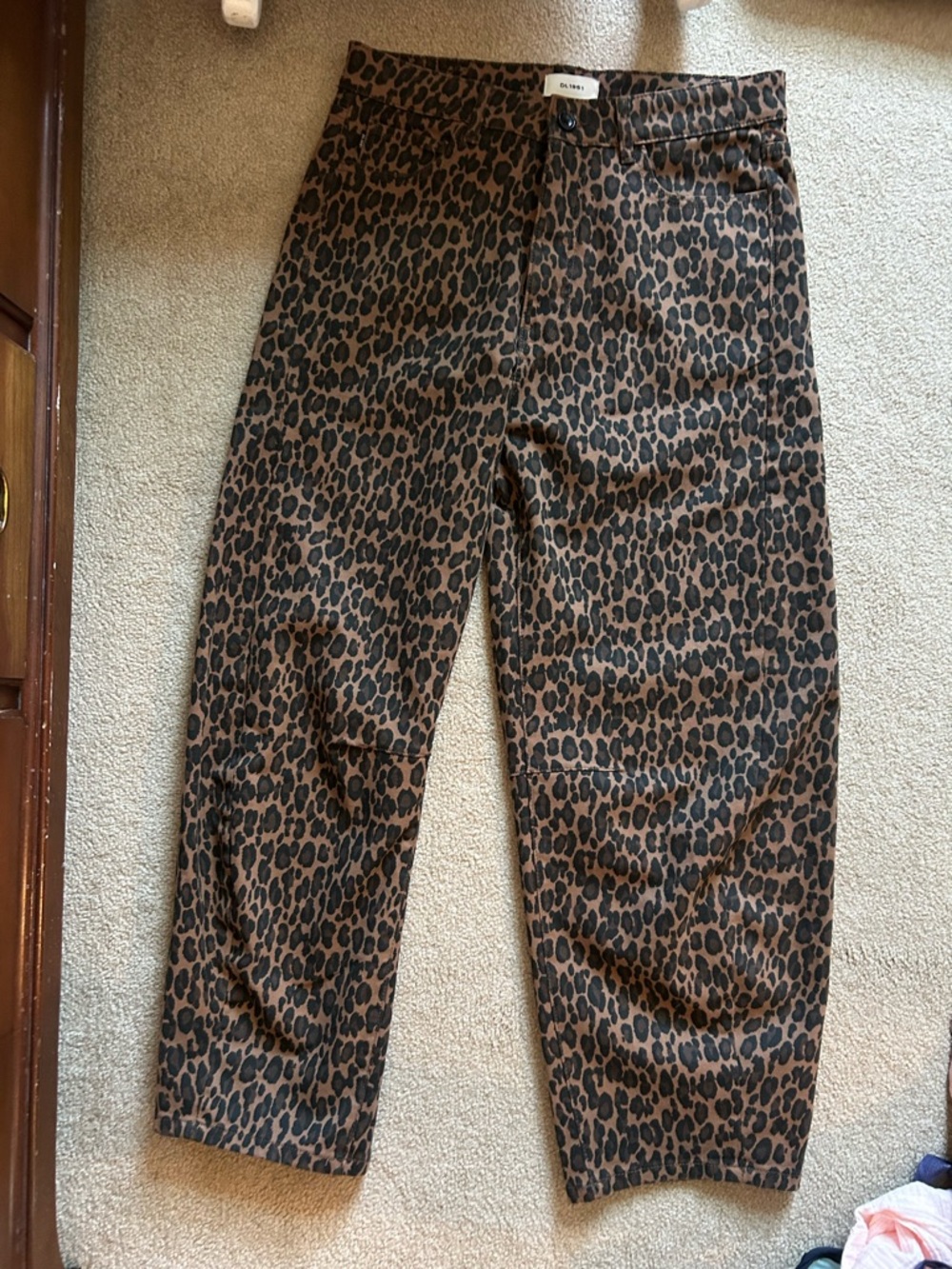 DL1961 Leopard Print Barrel Leg Miro Pants - Picture 2 of 4